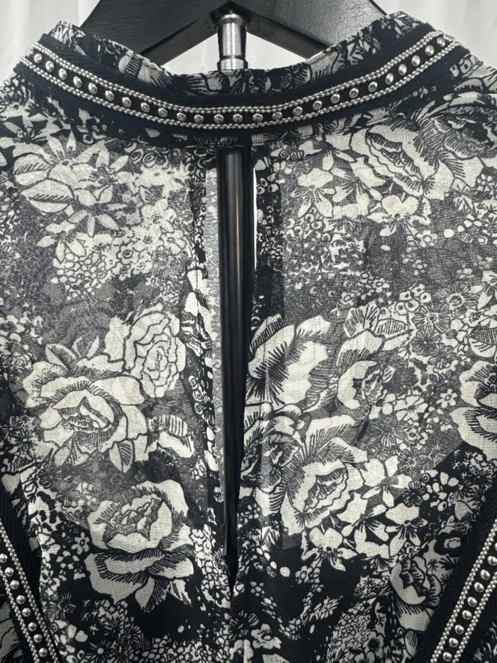 TOPSHOP Floral Stud Trim Mini Dress with stud details Black & White, Size 8 - Picture 7 of 16